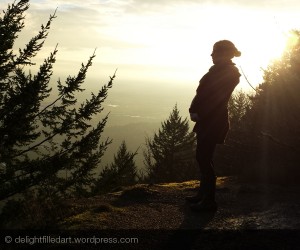 pregnancy photo on mountaintop